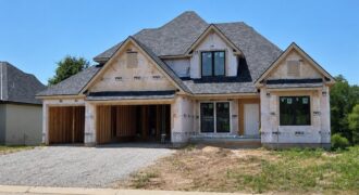 8740 N LEWIS Avenue, Kansas City, MO 64157