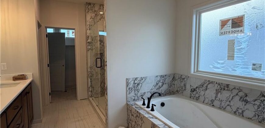 2306 Foxtail Drive, Kearney, MO 64060