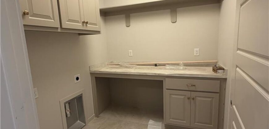2306 Foxtail Drive, Kearney, MO 64060