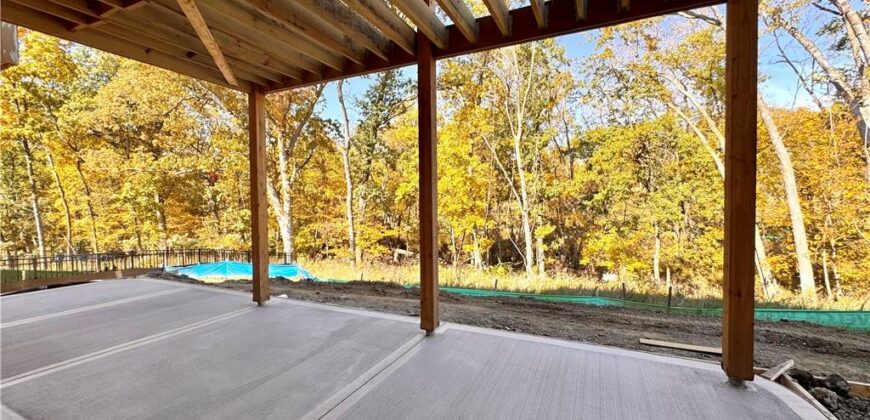 8508 NW 90th Terrace, Kansas City, MO 64153
