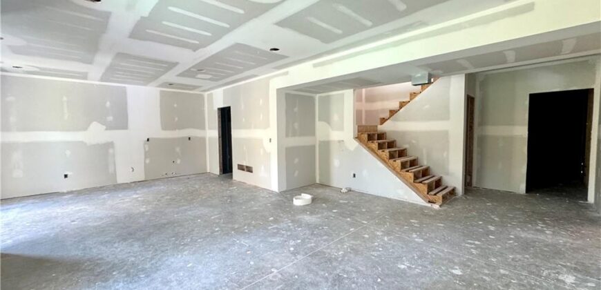 8508 NW 90th Terrace, Kansas City, MO 64153