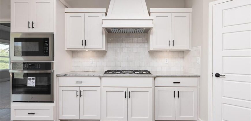 6930 NE 102nd Street, Kansas City, MO 64156