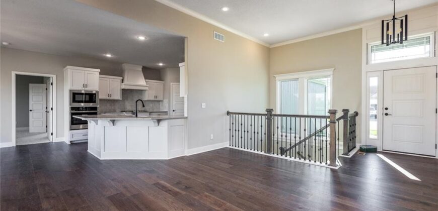 6930 NE 102nd Street, Kansas City, MO 64156