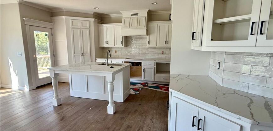 1070 Fir Lane, Liberty, MO 64068