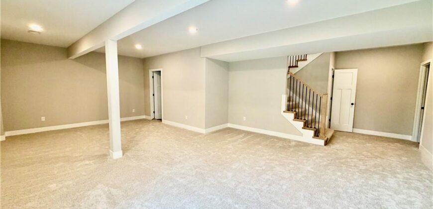 504 Skyview Lane, Liberty, MO 64068
