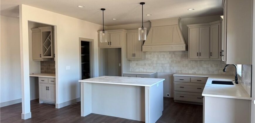10507 N Highland Place, Kansas City, MO 64155