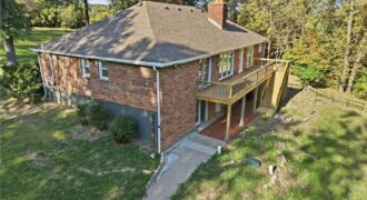 6261 NE Russell Road, Kansas City, MO 64117