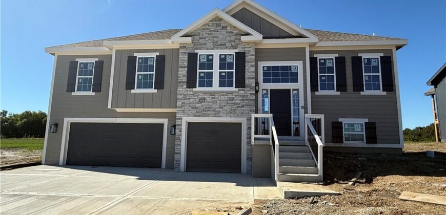 1110 Oak Ridge Street, Kearney, MO 64060