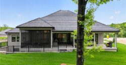 8612 Westridge Court, Parkville, MO 64152