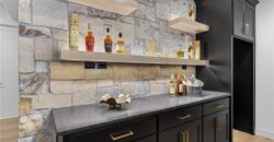8612 Westridge Court, Parkville, MO 64152
