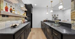 8612 Westridge Court, Parkville, MO 64152