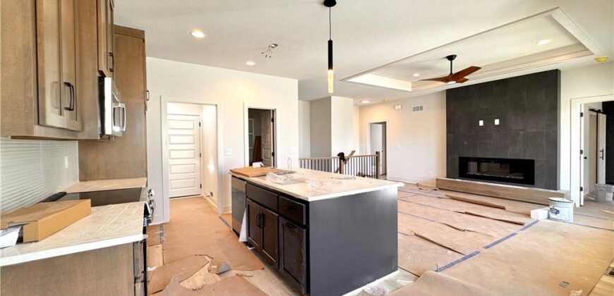 8413 NW 90th Terrace, Kansas City, MO 64153