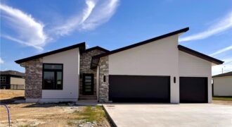8413 NW 90th Terrace, Kansas City, MO 64153
