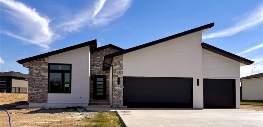 8413 NW 90th Terrace, Kansas City, MO 64153