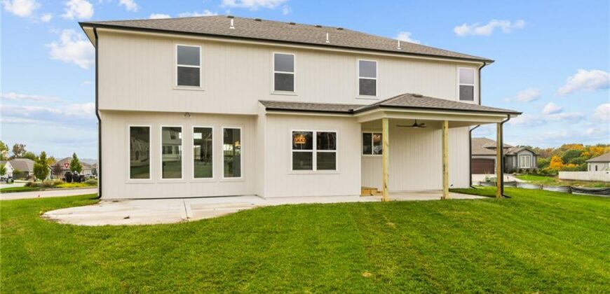 5695 Thousand Oaks Drive, Parkville, MO 64152