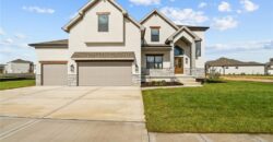 5695 Thousand Oaks Drive, Parkville, MO 64152