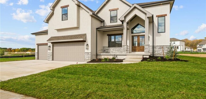 5695 Thousand Oaks Drive, Parkville, MO 64152