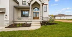 5695 Thousand Oaks Drive, Parkville, MO 64152