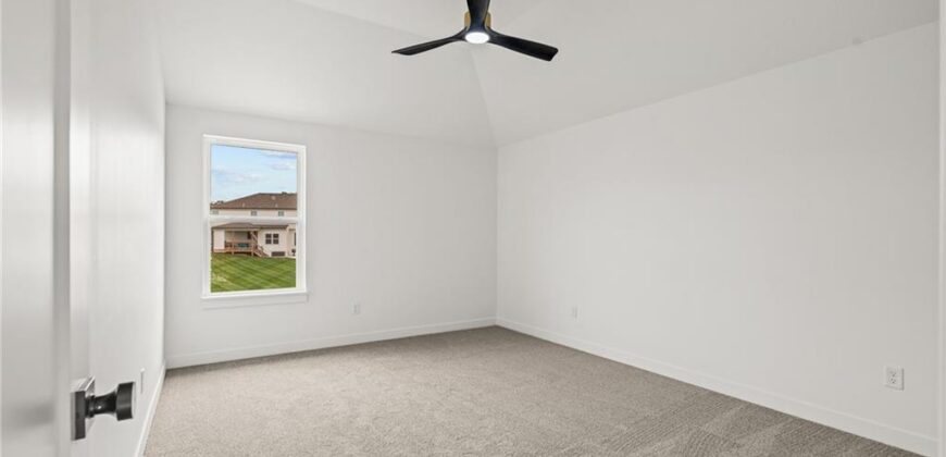 5695 Thousand Oaks Drive, Parkville, MO 64152