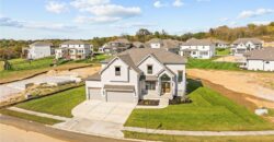 5695 Thousand Oaks Drive, Parkville, MO 64152
