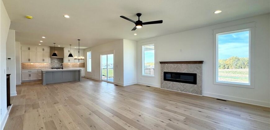 8300 NW 90th Street, Kansas City, MO 64153