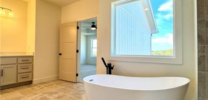 8300 NW 90th Street, Kansas City, MO 64153