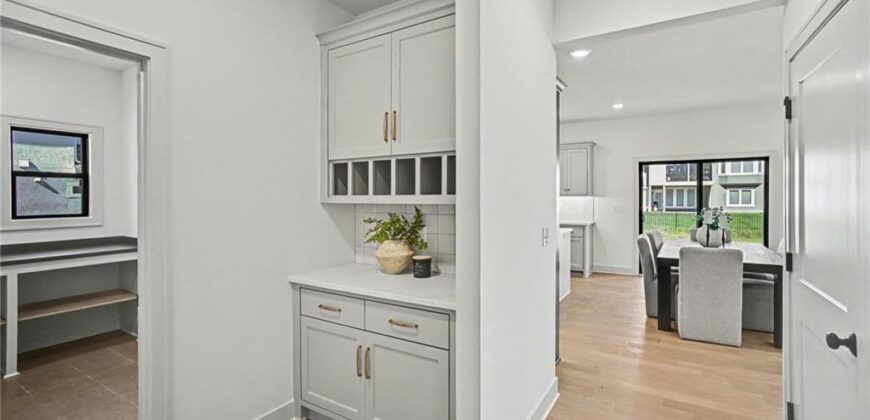 3024 NE 102nd Street, Kansas City, MO 64155