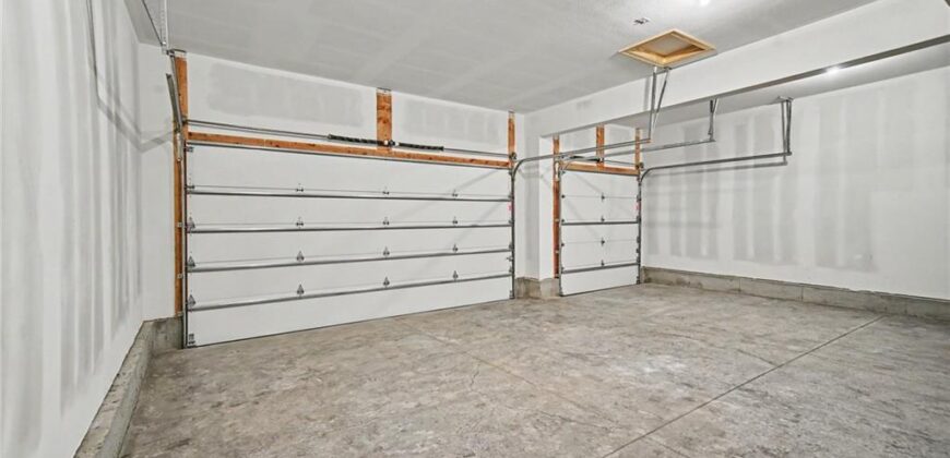 3024 NE 102nd Street, Kansas City, MO 64155
