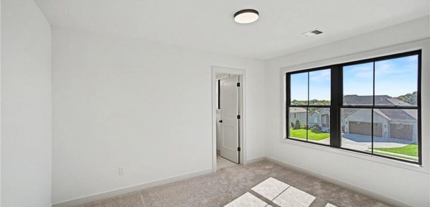 3024 NE 102nd Street, Kansas City, MO 64155