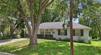 483 NE Meadowbrook Road, Kansas City, MO 64119
