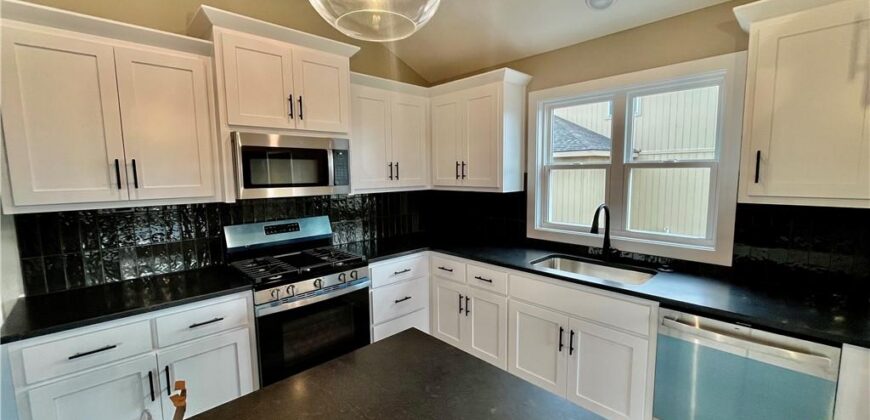 9423 N Belleview Avenue, Kansas City, MO 64155