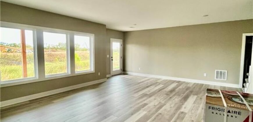 9423 N Belleview Avenue, Kansas City, MO 64155