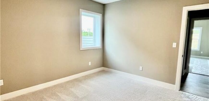 9423 N Belleview Avenue, Kansas City, MO 64155