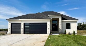 8304 NW 90th Street, Kansas City, MO 64153