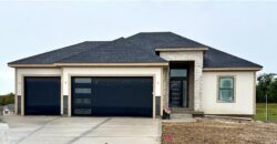 8304 NW 90th Street, Kansas City, MO 64153