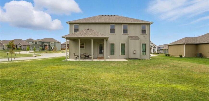 10838 N Bristol Avenue, Kansas City, MO 64156