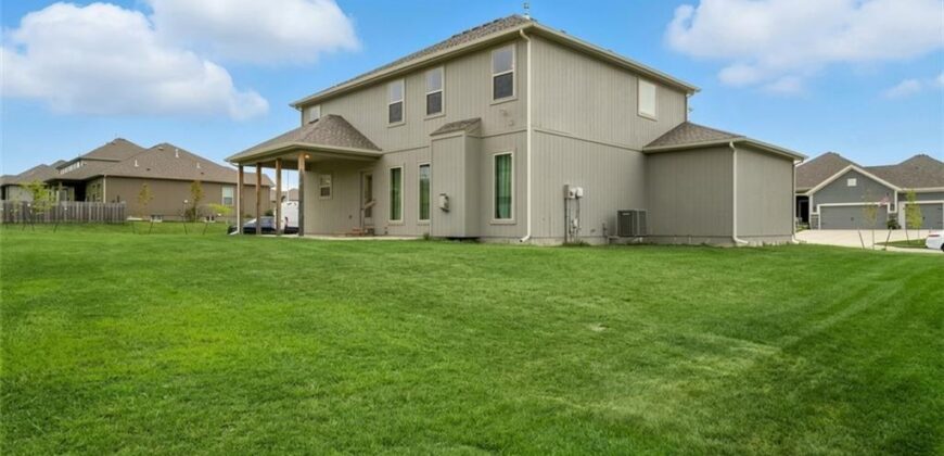 10838 N Bristol Avenue, Kansas City, MO 64156