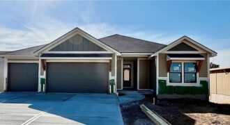 13775 NW 70th Street, Parkville, MO 64152