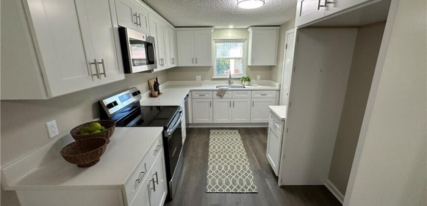 6303 N Broadway Street, Kansas City, MO 64118