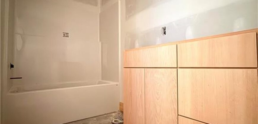 9004 N Everton Avenue, Kansas City, MO 64153