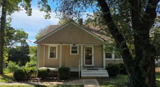 4248 NE Kelsey Road, Kansas City, MO 64116