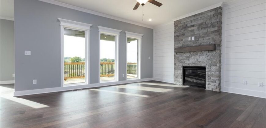 6925 NE 102nd Street, Kansas City, MO 64156