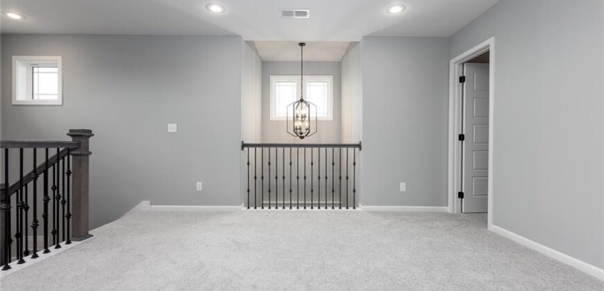 6925 NE 102nd Street, Kansas City, MO 64156