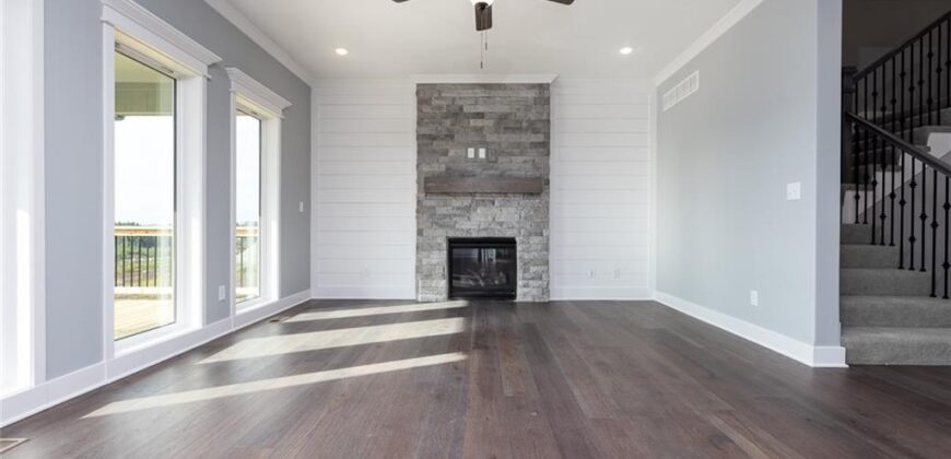 6925 NE 102nd Street, Kansas City, MO 64156