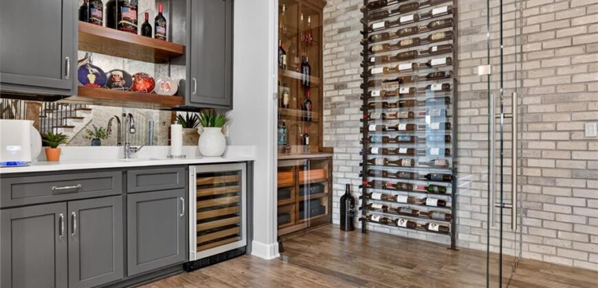 8085 Green Glades Court, None/County, MO 64152