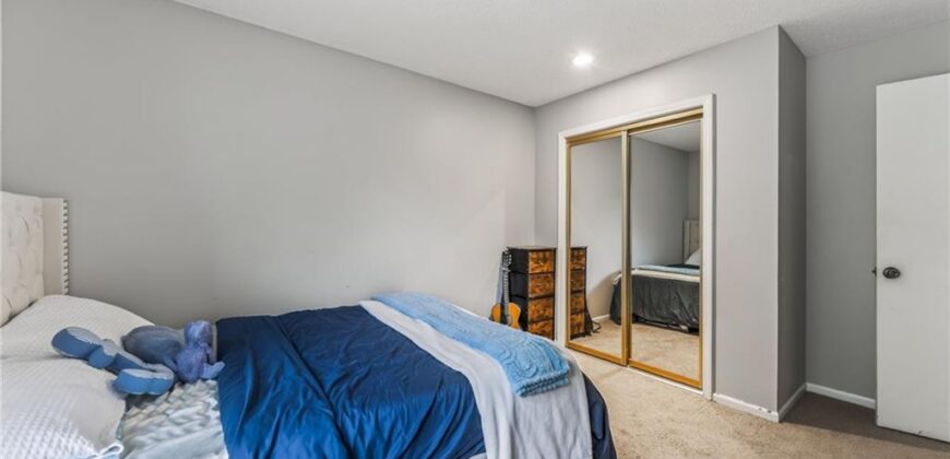 8216 NW Delta Drive, Kansas City, MO 64151