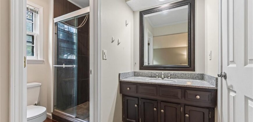 8216 NW Delta Drive, Kansas City, MO 64151