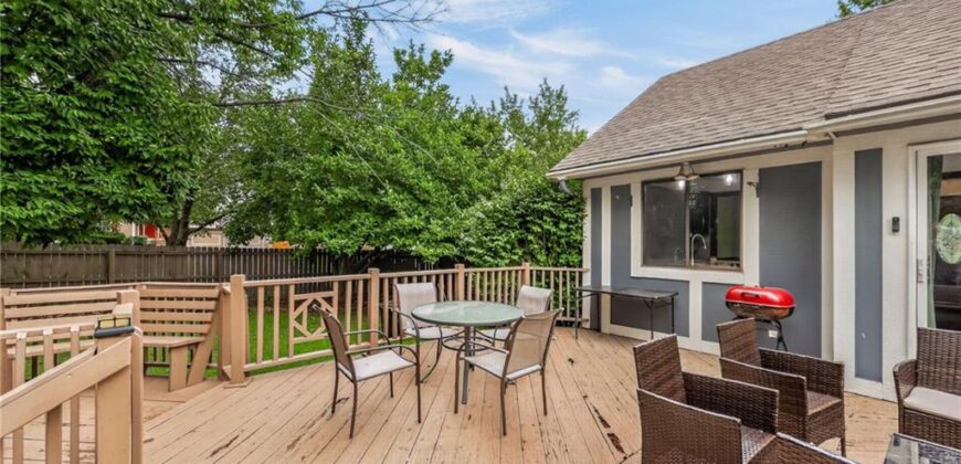 8216 NW Delta Drive, Kansas City, MO 64151