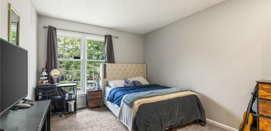 8216 NW Delta Drive, Kansas City, MO 64151