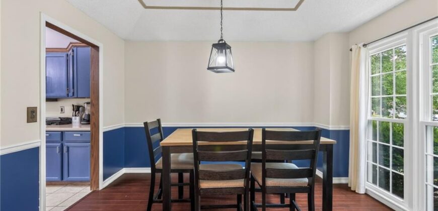 8216 NW Delta Drive, Kansas City, MO 64151